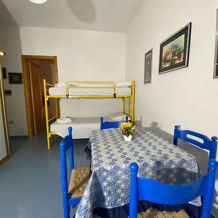 Baia Beverly 1-2 Апартаменты *