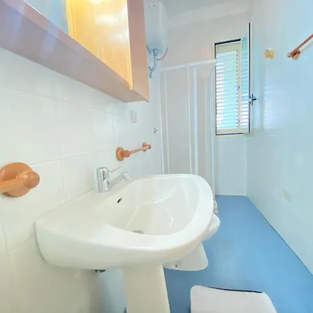 Apartamento Baia Beverly 1-2