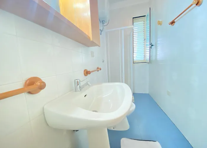 Apartamento Baia Beverly 1-2